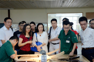 金秋無錫&bull;南通兩地高端設計師暨&ldquo;亞振海派藝術文化&rdquo;品鑒會完滿結束