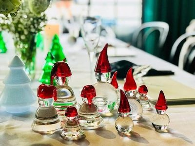 挪威海產(chǎn)攜手老牌水晶品牌，在滬首辦可持續(xù)餐桌藝術(shù)文化活動(dòng)，共話(huà)商業(yè)創(chuàng)新與責(zé)任